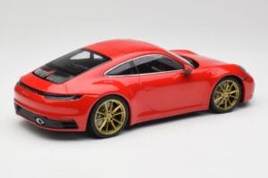 Porsche 911 992 Carrera 4S Guards Κόκκινο & Χρυσές Ζάντες Minichamps 1:18 153067328 Μέταλλο - εικόνα 2 από 6