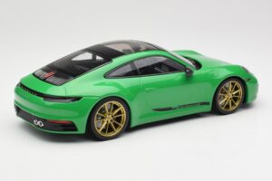 Porsche 911 992 Carrera 4S Python Green Minichamps 1:18 155067325 Μέταλλο - εικόνα 2 από 6