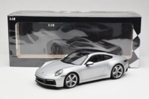 Porsche 911 992 Carrera 4S Ασημί Minichamps 1:18 155067322 Μέταλλο - εικόνα 6 από 6