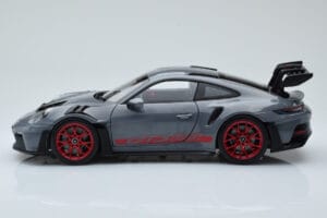 Porsche 911 992 GT3 RS Arctic Γκρι Pyro Κόκκινο Norev 1:18 187350 Μέταλλο - εικόνα 4 από 8