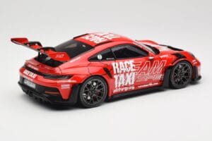 Porsche 911 992 GT3 RS Getspeed Race Taxi Guards Red Minichamps 1:18 110062040 Μέταλλο - εικόνα 3 από 8