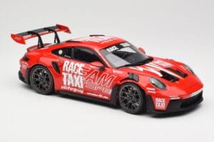 Porsche 911 992 GT3 RS Getspeed Race Taxi Guards Red Minichamps 1:18 110062040 Μέταλλο - εικόνα 6 από 8
