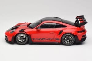 Porsche 911 992 GT3 RS Guards Κόκκινο & Ασημί Ζάντες Weissach Package Minichamps 1:18 153062246 Μέταλλο - εικόνα 3 από 6