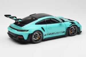 Porsche 911 992 GT3 RS Python Green & Dark Silver Wheels Minichamps 1:18 110062026 Μέταλλο - εικόνα 3 από 8