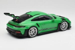 Porsche 911 992 GT3 RS Python Πράσινο & Ασημί Ζάντες & Μαύρο Ντεκόρ Minichamps 1:18 153062235 Μέταλλο - εικόνα 2 από 6