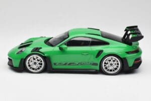 Porsche 911 992 GT3 RS Python Πράσινο & Ασημί Ζάντες & Μαύρο Ντεκόρ Minichamps 1:18 153062235 Μέταλλο - εικόνα 3 από 6