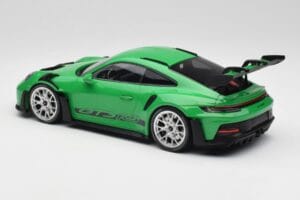 Porsche 911 992 GT3 RS Python Πράσινο & Ασημί Ζάντες & Μαύρο Ντεκόρ Minichamps 1:18 153062235 Μέταλλο - εικόνα 5 από 6