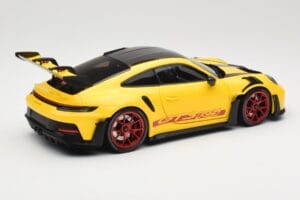 Porsche 911 992 GT3 RS Racing Yellow Weissach Package & Red Wheels Minichamps 1:18 110062025 Μέταλλο - εικόνα 3 από 8