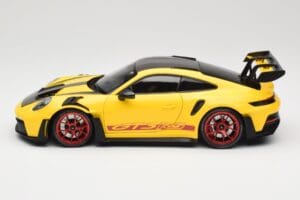 Porsche 911 992 GT3 RS Racing Yellow Weissach Package & Red Wheels Minichamps 1:18 110062025 Μέταλλο - εικόνα 4 από 8