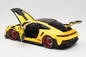 Porsche 911 992 GT3 RS Racing Yellow Weissach Package & Red Wheels Minichamps 1:18 110062025 Μέταλλο - εικόνα 5 από 8