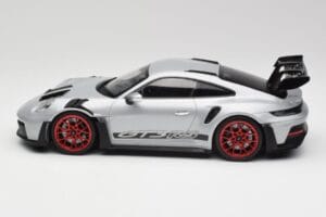 Porsche 911 992 GT3 RS Ασημί & Κόκκινες Ζάντες Minichamps 1:18 153062241 Μέταλλο - εικόνα 3 από 6