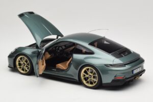 Porsche 911 992 GT3 Touring Package Malachite Green Metallic Norev 1:18 187382 Μέταλλο - εικόνα 5 από 8