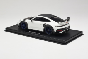 Porsche 911 992 TechArt GTstreet R Λευκό Με Μπλε Ζάντες TechArt 1:18 REMC014 Ρητίνη - εικόνα 5 από 6