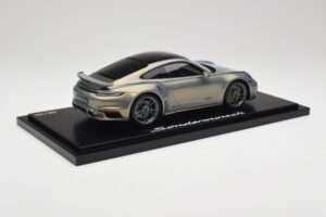 Porsche 911 Turbo S 992 Silver Bamboo Chromaflire With Display Case Spark 1:18 WAP0219100RTSS Ρητίνη - εικόνα 3 από 7