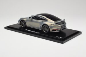 Porsche 911 Turbo S 992 Silver Bamboo Chromaflire With Display Case Spark 1:18 WAP0219100RTSS Ρητίνη - εικόνα 5 από 7