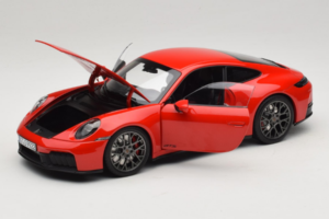 Porsche 911 992.2 Carrera 4 GTS Guards Red Norev 1:18 187171 Μέταλλο - εικόνα 2 από 8