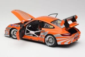 Porsche 911 997 GT3 R #88 Porsche Consulting 2005 AUTOart 1:18 77821 Μέταλλο - εικόνα 5 από 8