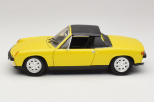 Porsche 914 Κίτρινο Revell 1:18 08976 Μέταλλο - εικόνα 4 από 8
