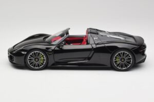Porsche 918 Spyder Βασάλτης Μαύρο Μεταλλικό Minichamps 1:18 110062431 Μέταλλο - εικόνα 4 από 8