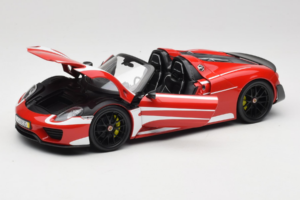 Porsche 918 Spyder Weissach Package Κόκκινες Λευκές Ρίγες Minichamps 1:18 110062442-O1 Μέταλλο - εικόνα 2 από 8