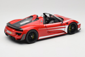 Porsche 918 Spyder Weissach Package Κόκκινες Λευκές Ρίγες Minichamps 1:18 110062442-O1 Μέταλλο - εικόνα 3 από 8