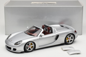 Porsche Carrera GT Silver Metallic Minichamps 1:18 WAP02103014 Μέταλλο - εικόνα 8 από 8