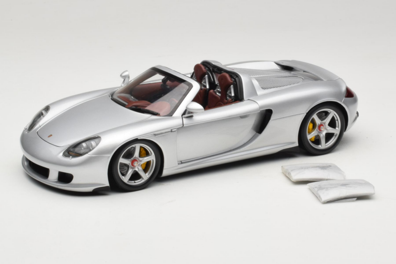 Porsche Carrera GT Silver Metallic Minichamps 1:18 WAP02103014 Μέταλλο