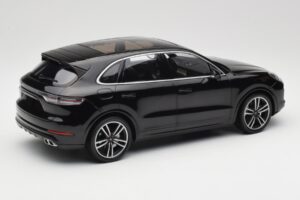 Porsche Cayenne 958 Turbo S Μαύρο Minichamps 1:18 155066070 Μέταλλο - εικόνα 2 από 6