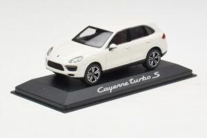 Porsche Cayenne 958 Turbo S Λευκό Minichamps 1:43 WAP0200220C Μέταλλο - εικόνα 2 από 4
