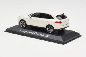 Porsche Cayenne 958 Turbo S Λευκό Minichamps 1:43 WAP0200220C Μέταλλο - εικόνα 3 από 4