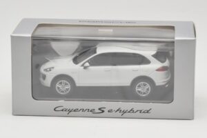 Porsche Cayenne 958 S e-Hybrid Λευκό Minichamps 1:43 WAP0200040E Μέταλλο - εικόνα 4 από 4