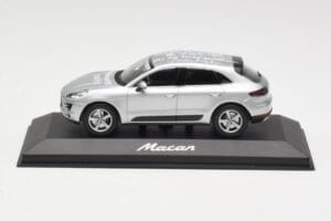 Porsche Macan 95B Silver Grey Metallic Πρωτότυπο Minichamps 1:43 WAP0201540E Μέταλλο