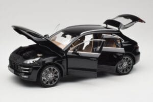 Porsche Macan Turbo 95B Black Metallic Minichamps 1:18 110062502 Μέταλλο - εικόνα 2 από 8