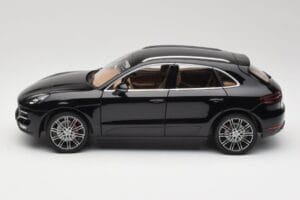 Porsche Macan Turbo 95B Black Metallic Minichamps 1:18 110062502 Μέταλλο - εικόνα 4 από 8