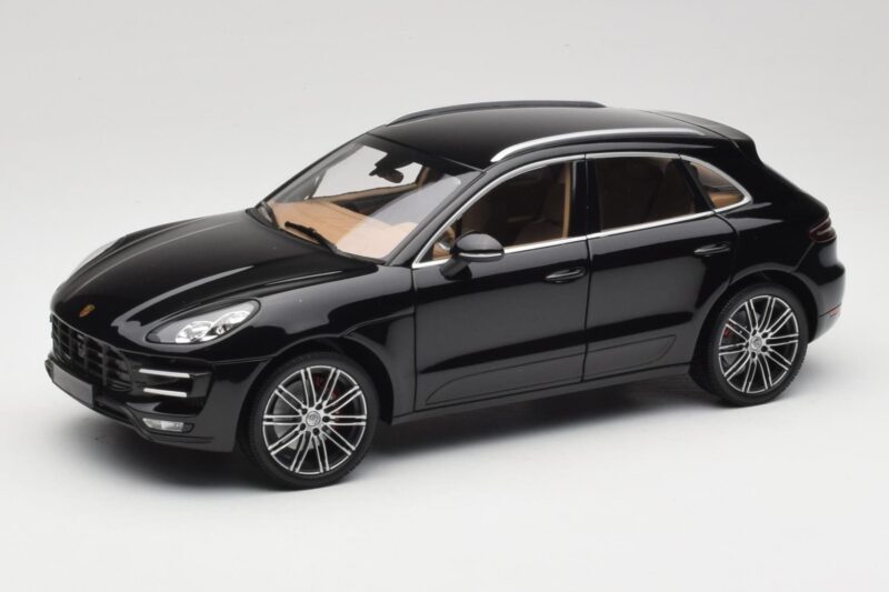 Porsche Macan Turbo 95B Black Metallic Minichamps 1:18 110062502 Μέταλλο