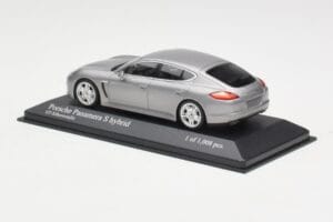 Porsche Panamera 970 S Hybrid Ασημί Minichamps 1:43 400068250 Μέταλλο - εικόνα 3 από 4