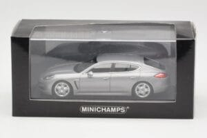 Porsche Panamera 970 S Hybrid Ασημί Minichamps 1:43 400068250 Μέταλλο - εικόνα 4 από 4