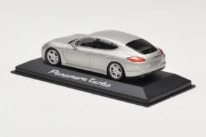 Porsche Panamera 970 Turbo Μπεζ Minichamps 1:43 WAP0200519 Μέταλλο - εικόνα 3 από 4