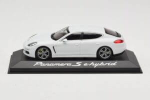 Porsche Panamera 970 S e-Hybrid Λευκό Minichamps 1:43 Porsche Panamera 970 S e-Hybrid Λευκό Minichamps 1:43 WAP0207200E Μέταλλο