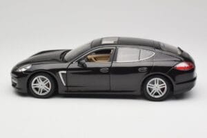 Porsche Panamera Turbo 970 Μαύρο Maisto 1:18 36197 Μέταλλο - εικόνα 4 από 8