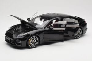 Porsche Panamera 971 Turbo S Μαύρο Metallic Minichamps 1:18 113061076 Μέταλλο - εικόνα 2 από 8