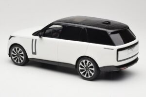 Land Rover Range Rover L460 P530 Autobiography Fuji White GT Spirit 1:18 GT533 Ρητίνη - εικόνα 5 από 6