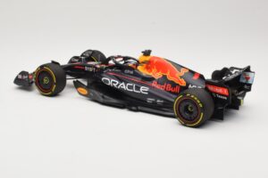 Red Bull Racing RB18 #1 M. Verstappen Winner Miami GP 2022 Minichamps 1:18 110220501 Μέταλλο - εικόνα 5 από 6