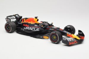 Red Bull Racing RB19 #1 M. Verstappen Winner Spanish GP 2023 Minichamps 1:18 110230801 Μέταλλο - εικόνα 4 από 6