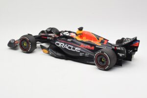 Red Bull Racing RB19 #1 M. Verstappen Winner Spanish GP 2023 Minichamps 1:18 110230801 Μέταλλο - εικόνα 5 από 6