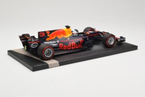 Red Bull Racing Tag Heuer RB13 #3 D. Ricciardo 3rd Place Malaysian GP 2017 Minichamps 1:18 117171503 Μέταλλο - εικόνα 3 από 6