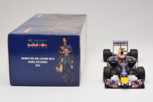 Red Bull RB10 Renault #3 D. Ricciardo Infiniti Red Bull Racing Showcar 2014 Minichamps 1:18 110140003 Μέταλλο - εικόνα 6 από 6