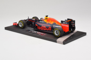 Red Bull RB12 Tag Heuer #26 D. Kvyat Red Bull Racing Showcar 2016 Minichamps 1:18 117160026 Ρητίνη - εικόνα 5 από 7