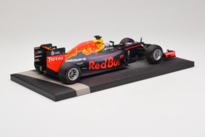 Red Bull RB12 Tag Heuer #3 D. Ricciardo Red Bull Racing 1st Pole Monaco Grand Prix 2016 Minichamps 1:18 117160103 Ρητίνη - εικόνα 3 από 7