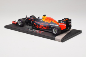 Red Bull RB12 Tag Heuer #3 D. Ricciardo Red Bull Racing 1st Pole Monaco Grand Prix 2016 Minichamps 1:18 117160103 Ρητίνη - εικόνα 5 από 7
